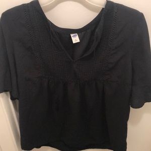 Medium black flowy top